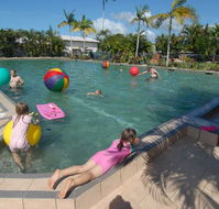 Kurrimine Beach Holiday Park - Perths Hotel
