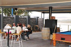 Lake Jindabyne Hotel Motel - Perths Hotel 1