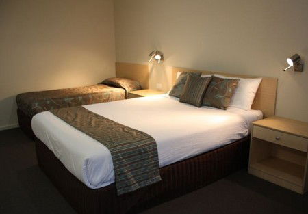 Tumbarumba NSW Perths Hotel