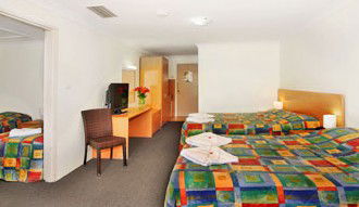 Country Capital Motel - Perths Hotel 4