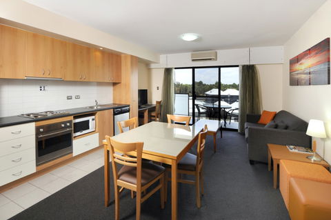 Assured Ascot Quays Apartment Hotel - Perths Hotel 2