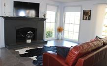 Cedar Grove - - Perths Hotel 5