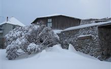 Knockshannoch Ski Lodge - - Perths Hotel 0