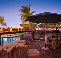 Exmouth YHA - Perths Hotel