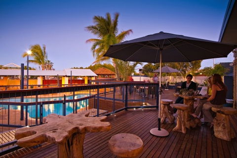 Exmouth YHA - Perths Hotel 0