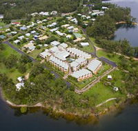 Tinaroo Lake Resort - Perths Hotel
