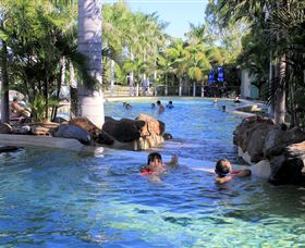 Aussie Outback Oasis Cabin And Van Village - Perths Hotel 0