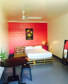 Adventurers Backpackers Resort - Perths Hotel 1