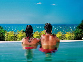 At Waters Edge Resort - Perths Hotel 0