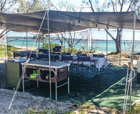 Rainbow Beach Ultimate Camping - Perths Hotel 2