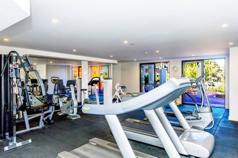 Alpha Canberra Hotel And Apartments - Perths Hotel 4