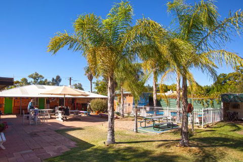 Alice Lodge Backpackers - Perths Hotel 9