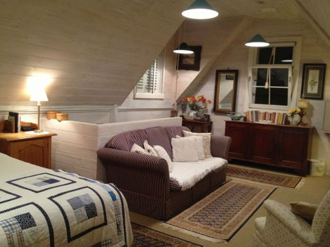 Devon Cottage Bowral - Perths Hotel 2