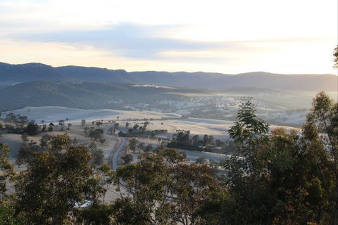 Jenolan Valley View - Perths Hotel 2