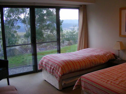 Jenolan Valley View - Perths Hotel 5