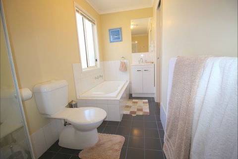 Christies Cottage For Holidays And Relocations. - Perths Hotel 25