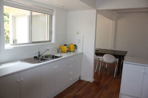 LJ Hooker Goolwa Holiday Rentals - 42 Underwood Avenue, Goolwa Beach - Perths Hotel 13