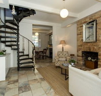The Essence of Paddington Living - Perths Hotel