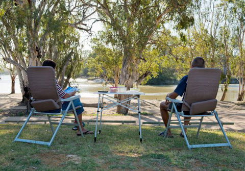 Loxton Riverfront Holiday Park - Perths Hotel 0