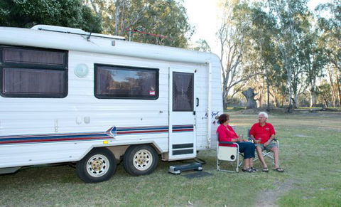 Loxton Riverfront Holiday Park - Perths Hotel 2