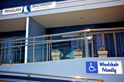 Penguin Beachfront Apartments - Perths Hotel 7