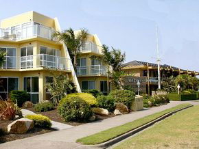 Abel Tasman Motor Inn & Apartments - Perths Hotel 0
