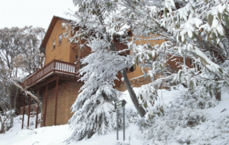 Corio Ski Club - Perths Hotel 0