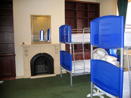Adelaides Shakespeare Backpackers International Hostel - Perths Hotel 2