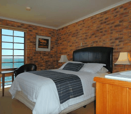 Stanley Village - Perths Hotel
