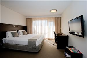 St Ives Motel Apartments - Perths Hotel 2