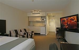 St Ives Motel Apartments - Perths Hotel 4