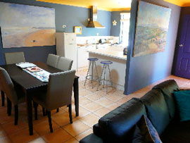 Alfies By The Sea - Perths Hotel 3