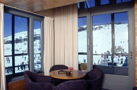 Perisher Valley Hotel - Perths Hotel 4