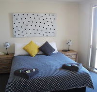 Cliff House Beachfront Villas - Perths Hotel