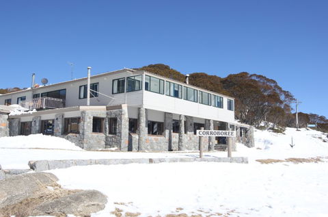 Corroboree Lodge - Perths Hotel 1