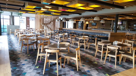 Highlander Hotel Bar Kitchen Rooftop - Perths Hotel 6