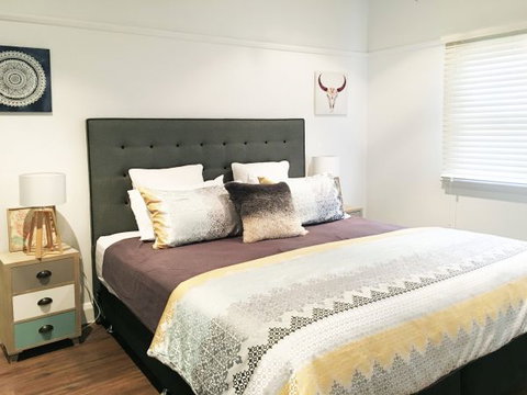 Audrey's Nowra - Perths Hotel 5