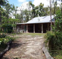 Byfield Cabins on Waterpark Creek - Perths Hotel