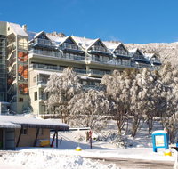 Falls Creek Country Club - Perths Hotel