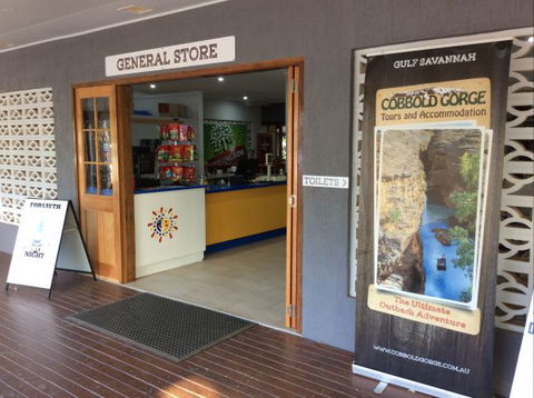 Goldfields Hotel And Finnigan's Rest - Perths Hotel 9