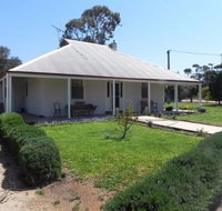 Great Grandpa Henry Retreat - Perths Hotel