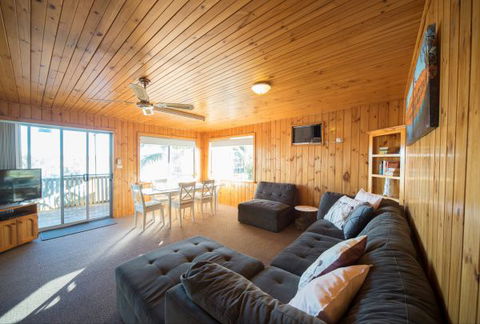Mundic Waterfront Cottages - Perths Hotel 8