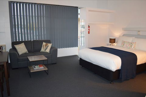 Penguin Seaside Motel - Perths Hotel 0