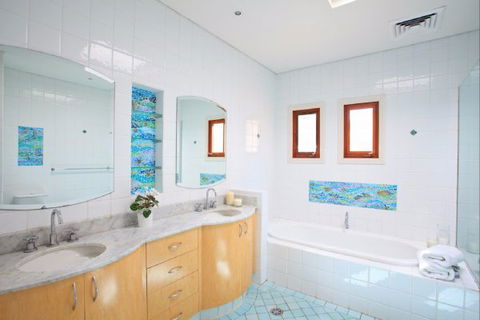 Queens Park Beach House - Perths Hotel 3