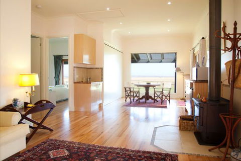 Sanctuary@Waratah - Perths Hotel 2