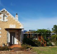 The Old Drik Drik Schoolhouse Retreat - Perths Hotel