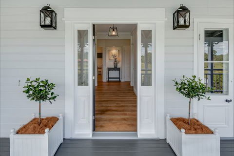 The Farmhouse Eumundi - Perths Hotel 1