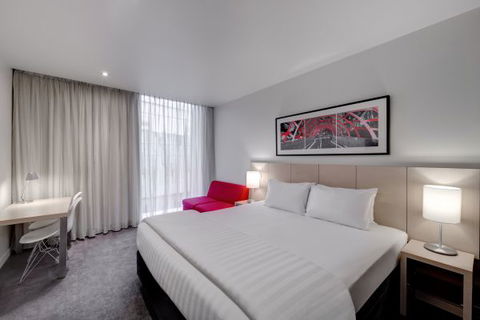 Travelodge Hotel Melbourne Docklands - Perths Hotel 1