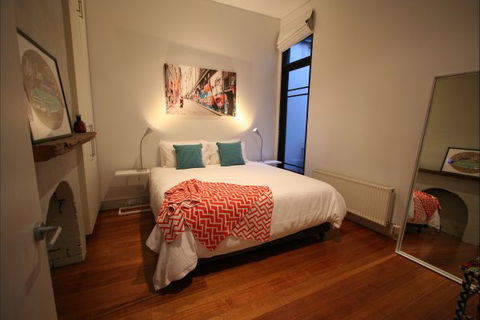 Two Five Zero / Richmond - Perths Hotel 5