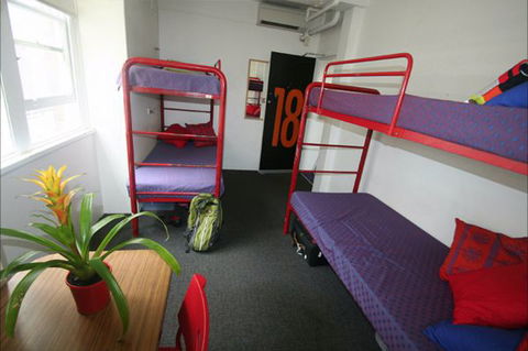 Zing! Backpackers Hostel - Perths Hotel 9